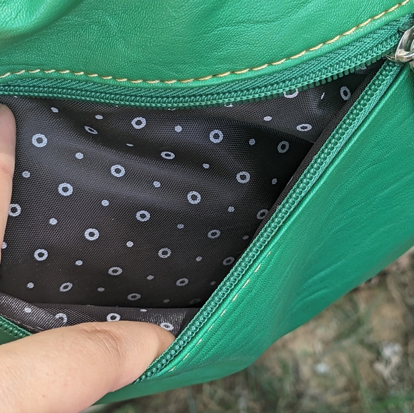 Vintage G by Guess Green and Yellow Purse - Picture 3 of 7